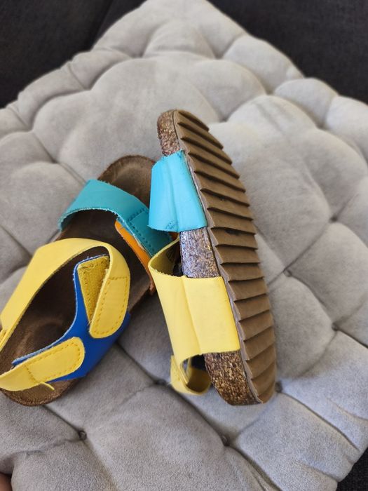 Детски сандали и маратонки