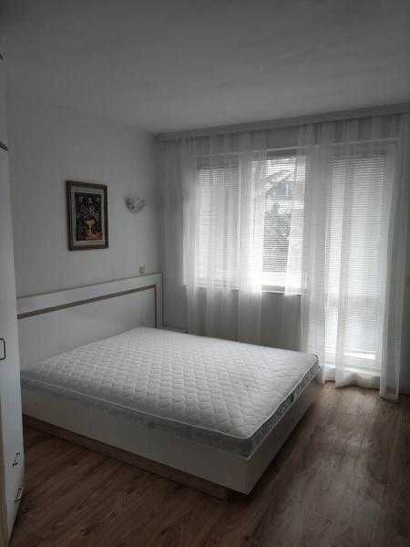 Отлично обзаведен двустаен апартамент в Лазур!