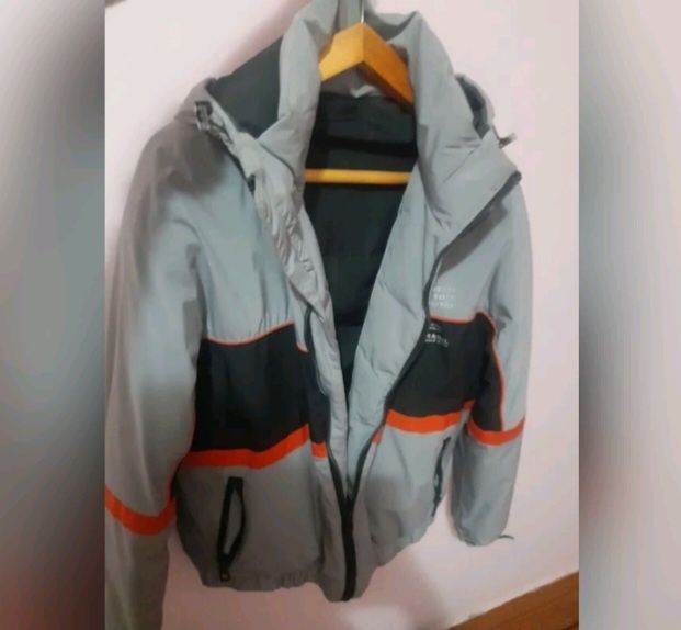 Мужская куртка -пуховик