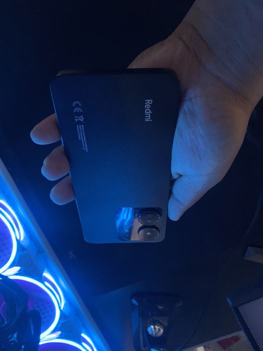 Продам Redmi 13C 8/256