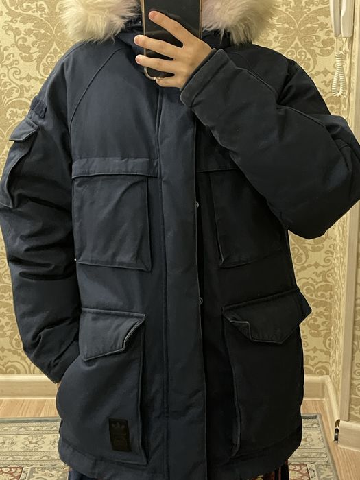 Продается зимняя куртка Adidas