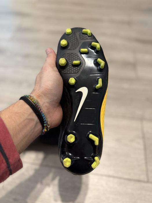 Ghete pentru fotbal NIKE