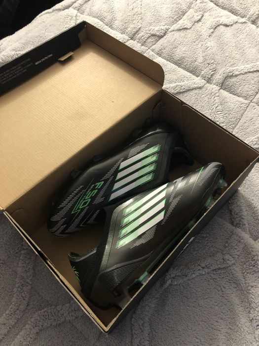 Бутонки F50 черно-зелени,НОВИ!