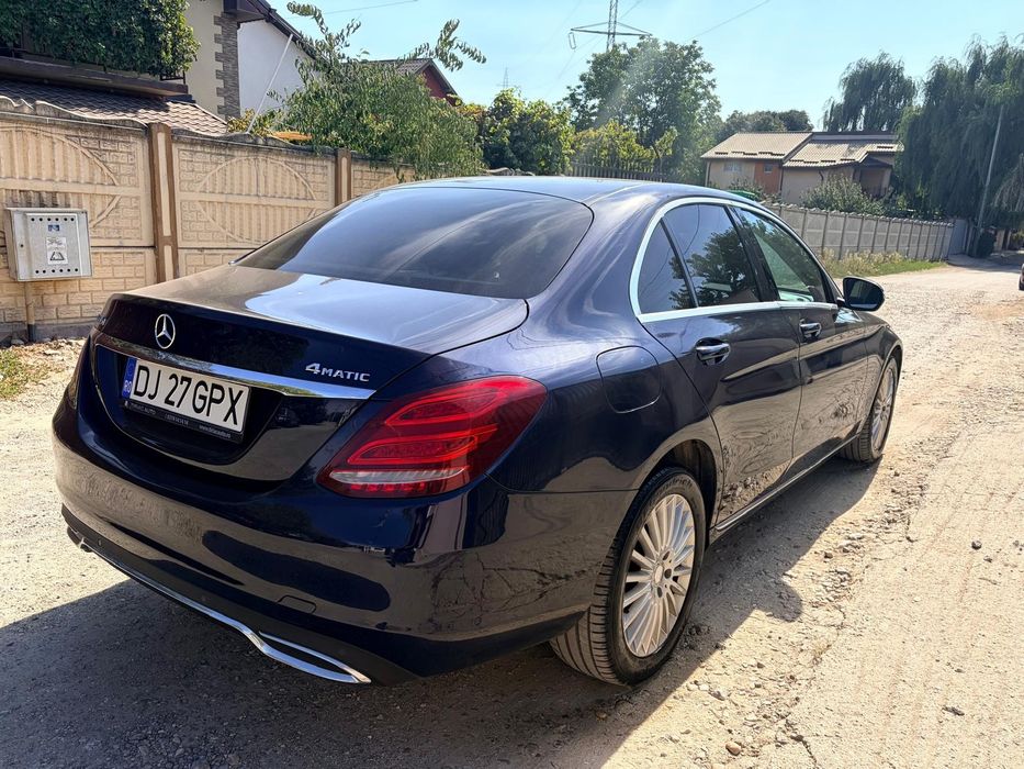 Vand Mercedes C220 4matic, 16500€