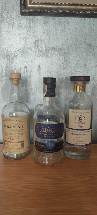 Бутилки от уиски със и без кутии