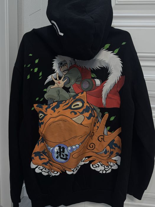 Худи Naruto x Bershka