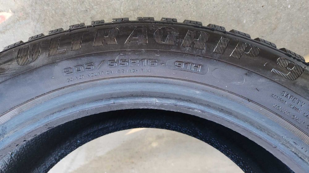 set 4 anvelope de iarna goodyear 205 /55 / R16