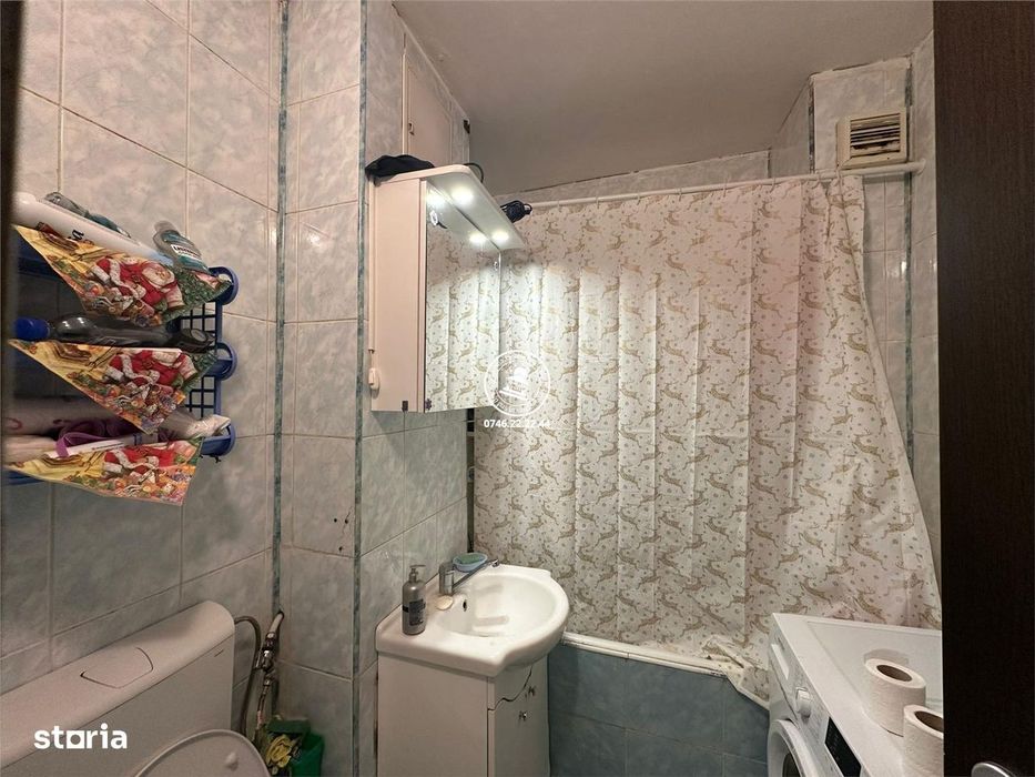 Apartament 3 camere, decomandat, de vanzare - Gara