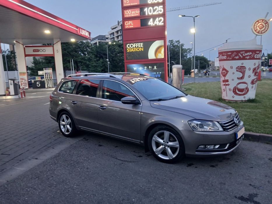 VOLKSWAGEN Passat 2012