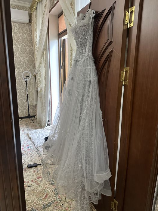 Вечернее серое платье на свадьбу