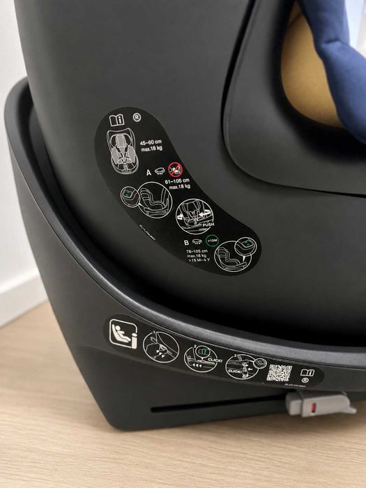 CYBEX Стол за кола с база (40-105см) SIRONA S I-SIZE - стол за кола от 0 до 4 години с Isofix - тъмносин