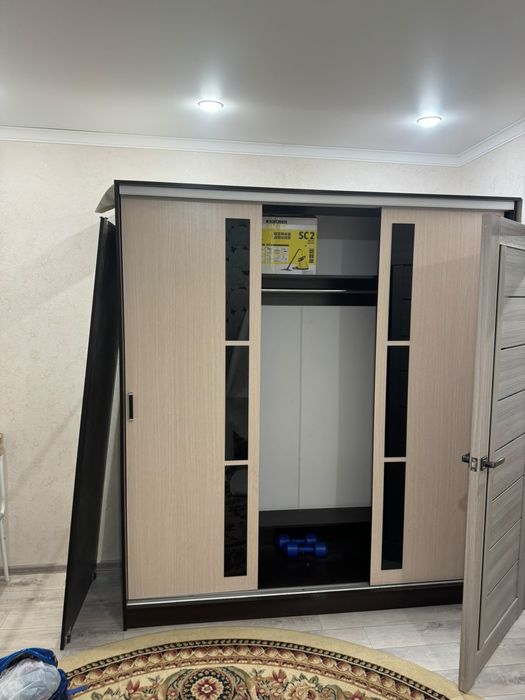 Продам кухонный гарнитур и шкаф