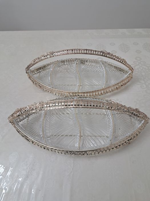 Продам менажница.