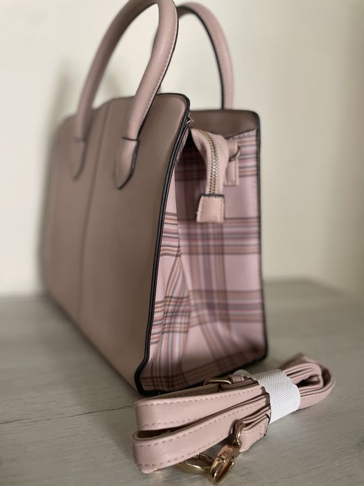 Чанти Bershka & Mohito