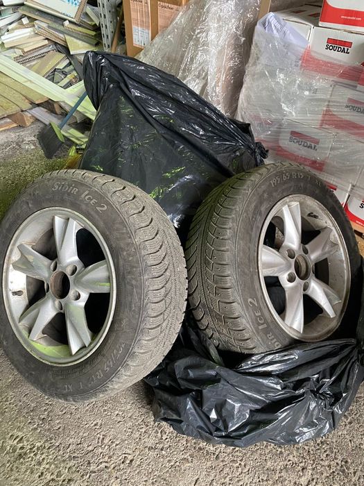 Продам диски с зимней резиной