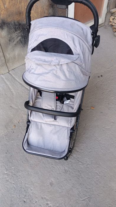 Коляска прогулочная Coballe для малышей