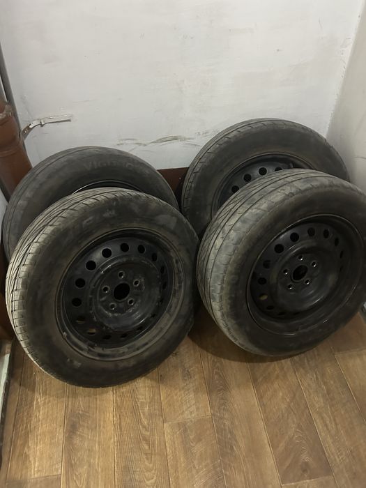 Продаю летние шины в сборе с дисками