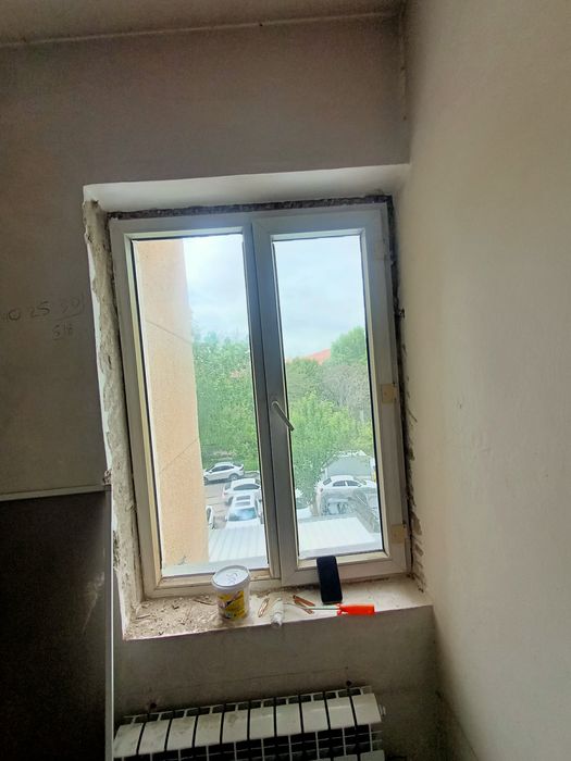 Окна, газовая колонка, ванна чугунная, унитаз, двери и другое