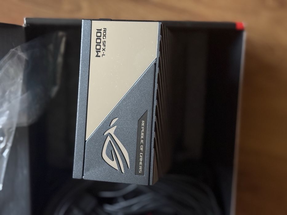Asus Rog Loki Sfx1000w mini-itx захранване