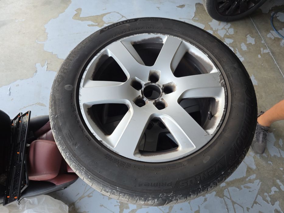 Гуми с Джанти за Audi A6,A7 235/55 R17 Hankook 2024 dot