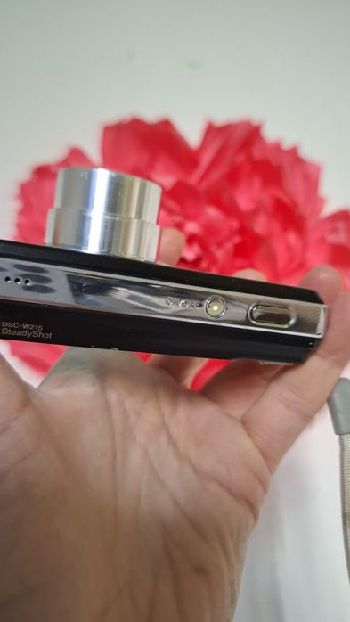 Компактен дитален фотоапарат Sony Cybershot DSC-W215