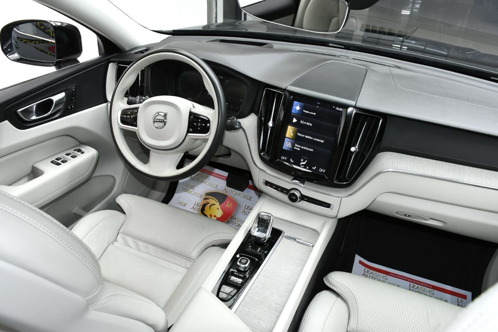 VOLVO XC60 2019 — imagine 4