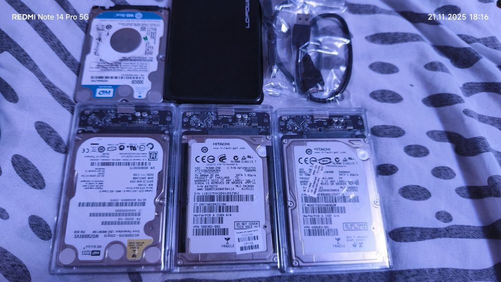 Hard diskuri externe 4 buc 160 lei