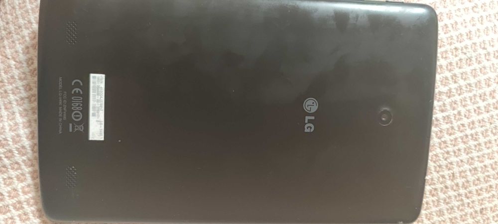 Таблет LG-V490 на части