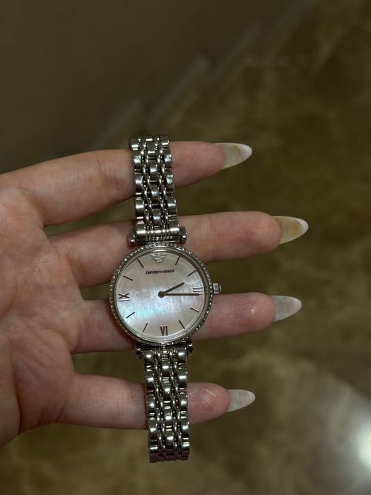 оригинален дамски часовник emporio armani