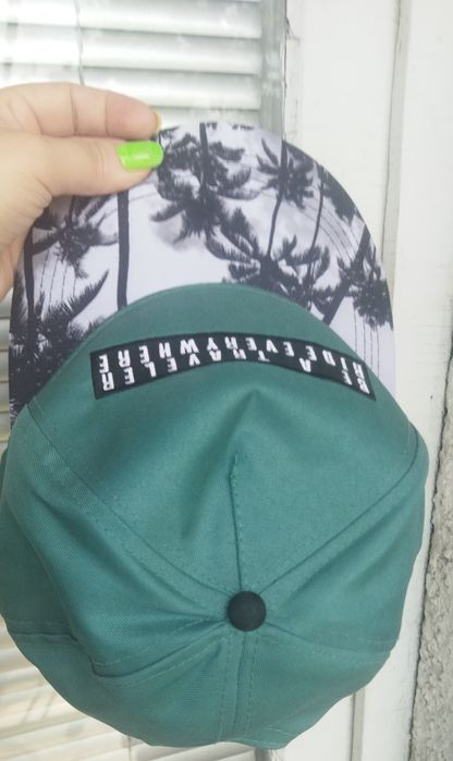 Мъжка шапка зелена