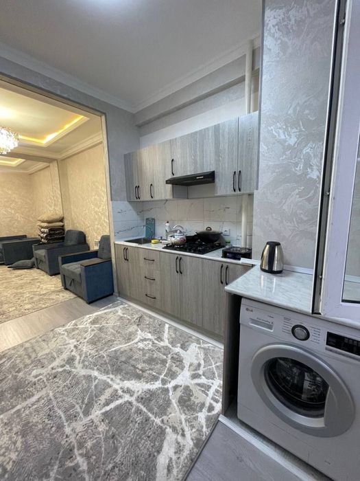 Продаётся своя 1 ком квартира,В Чоштепа метро,В-2-Етаже,С ремонтом!!!