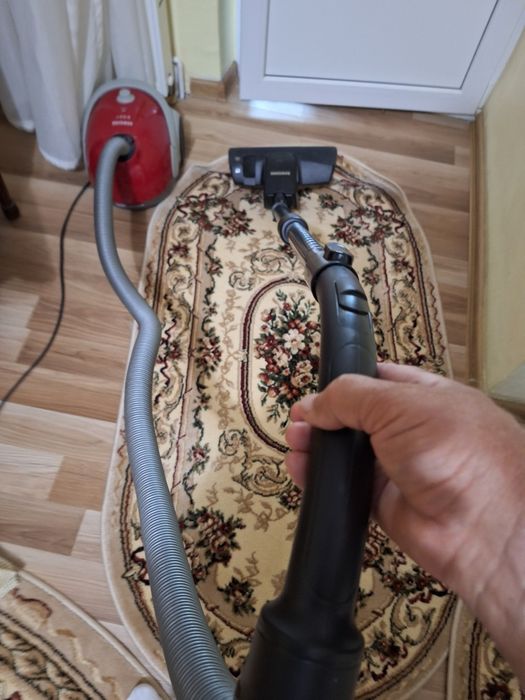 Vând aspirator Samsung Easy