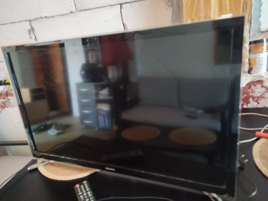 Vând Tv Samsung diagonala 81 cm