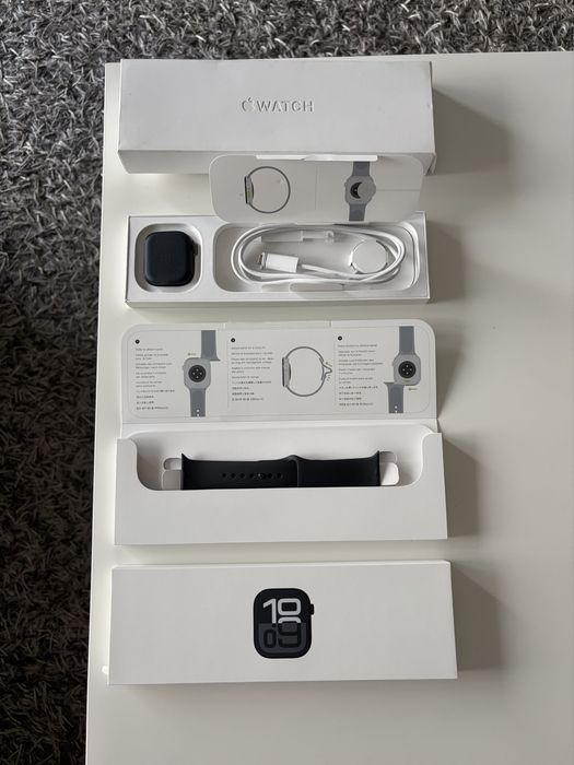 Apple Watch Series 10 42mm Jet Black GPS