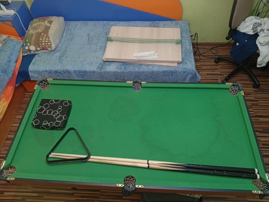 Билярдна маса...