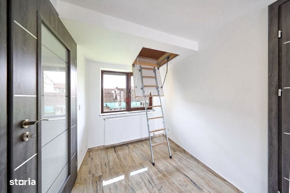 Casa renovata 2024 cu 2 apartamente