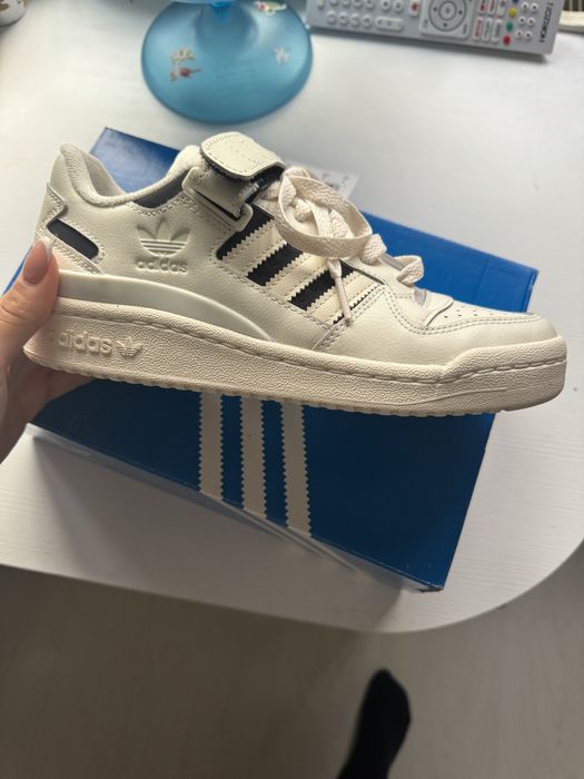 Маратонки adidas originals