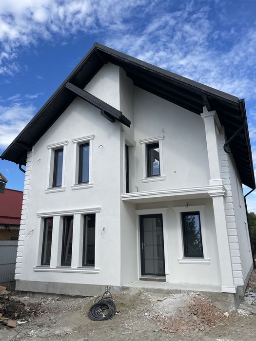Vila ,casă noua cu 4 dormitoare Bacau, Serbanesti zona Calea Romanului Piazzetta 612 mp teren