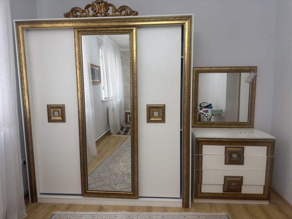 Спальный гарнитур