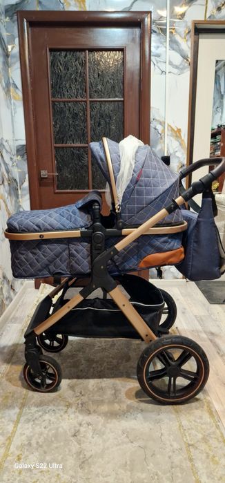 Продам детскую коляску belecoo 3 в 1