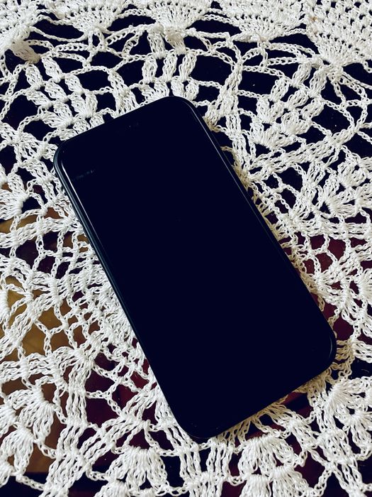 IPhone 11 Разбито задние стекло