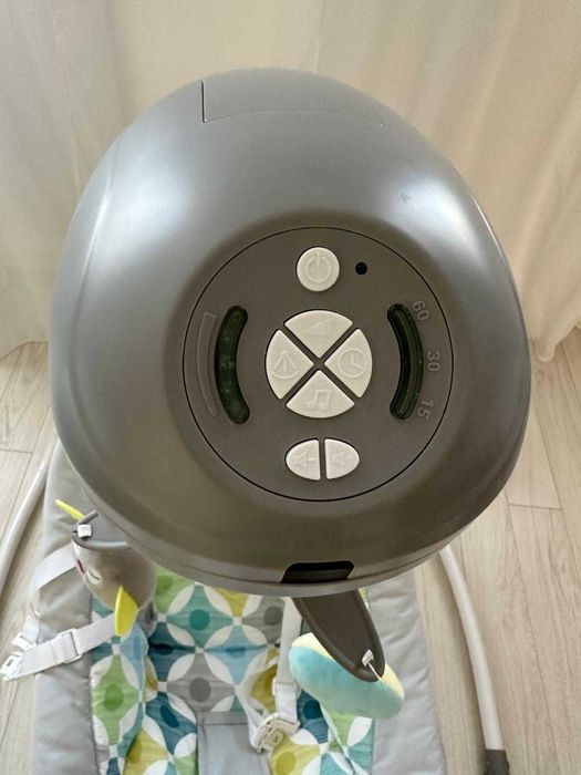 Balansoar bebelusi, cu motor si diverse sunete/melodii