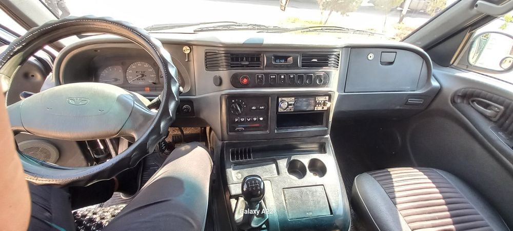 Мерседес истана микроавтобус