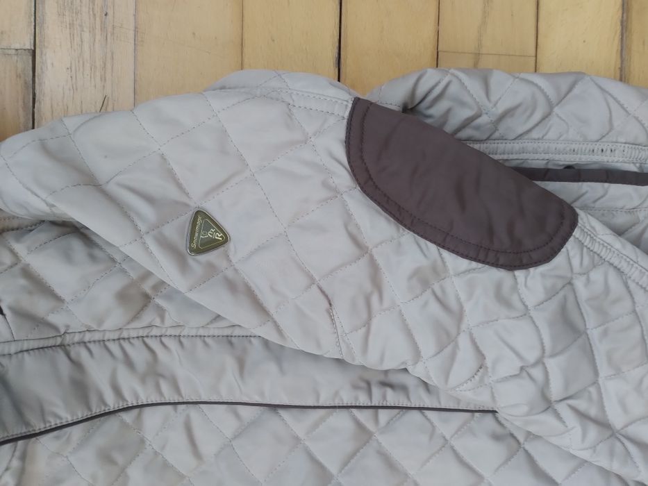 Весенняя куртка нв 6-7лет