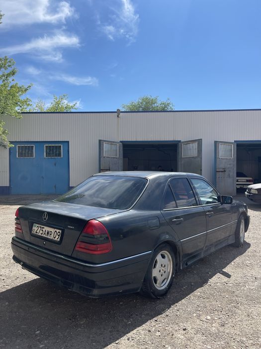 Продам мерс с 220
