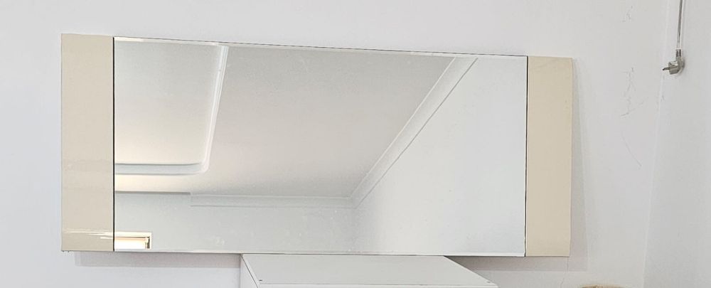 Мебел для дома (шкаф и стол)