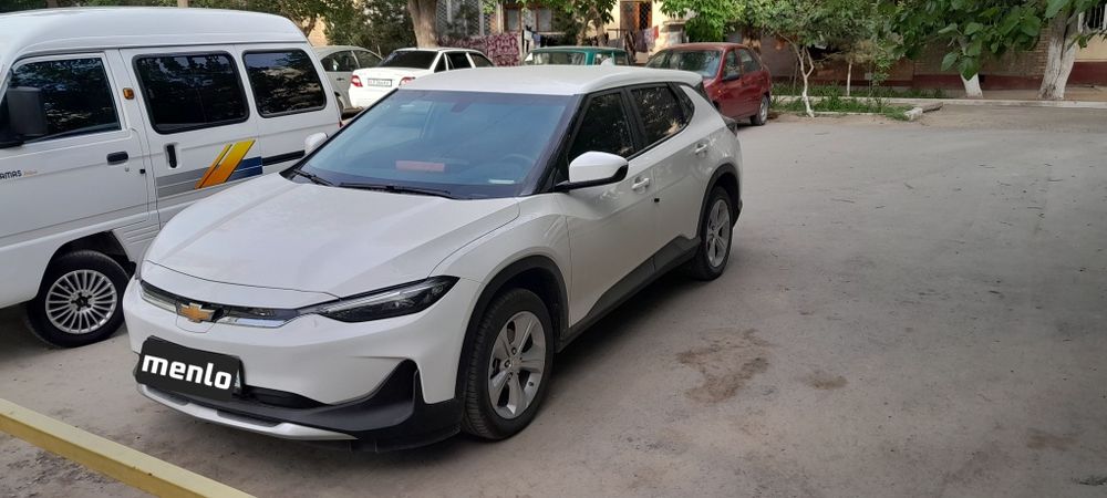 Продаётся электромобил Chevrolet Menlo