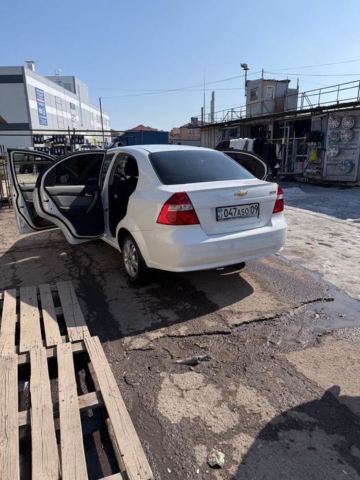 Продам Шевроле Нексию.