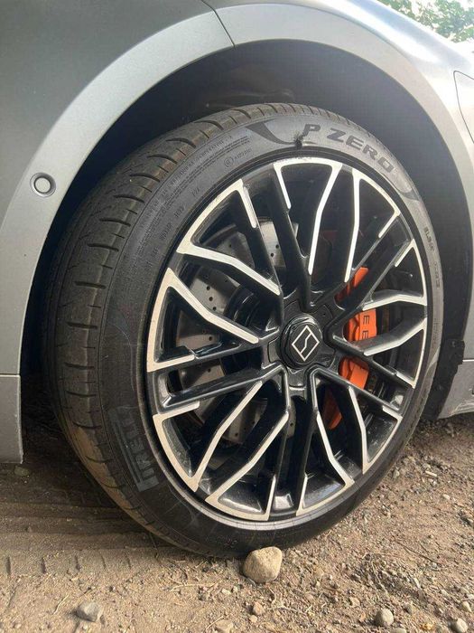 Продам летнюю  резину Pirelli P Zero  5 шт