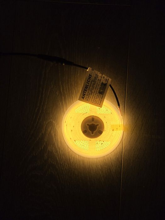 Bandă LED COB 3m Alb Cald 2700K – 26W, reglabilă, telecomandă